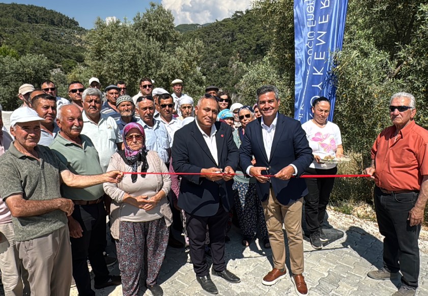 2 kilometrelik yol yatırımıyla üretime ulaşım kolaylaştı