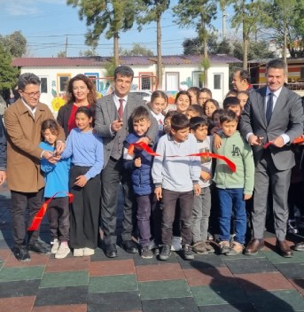 Çamköy İlkokulu yeni oyun alanına kavuştu